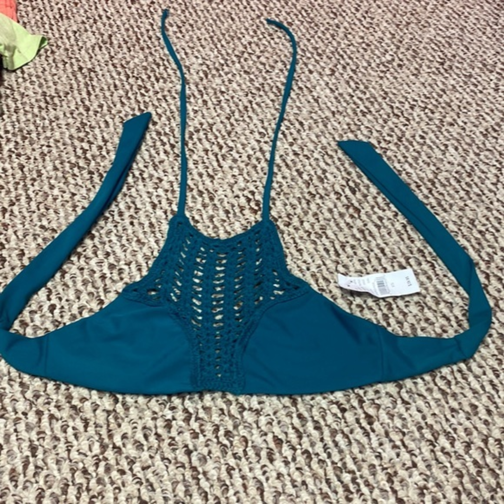 Bikini‎ top